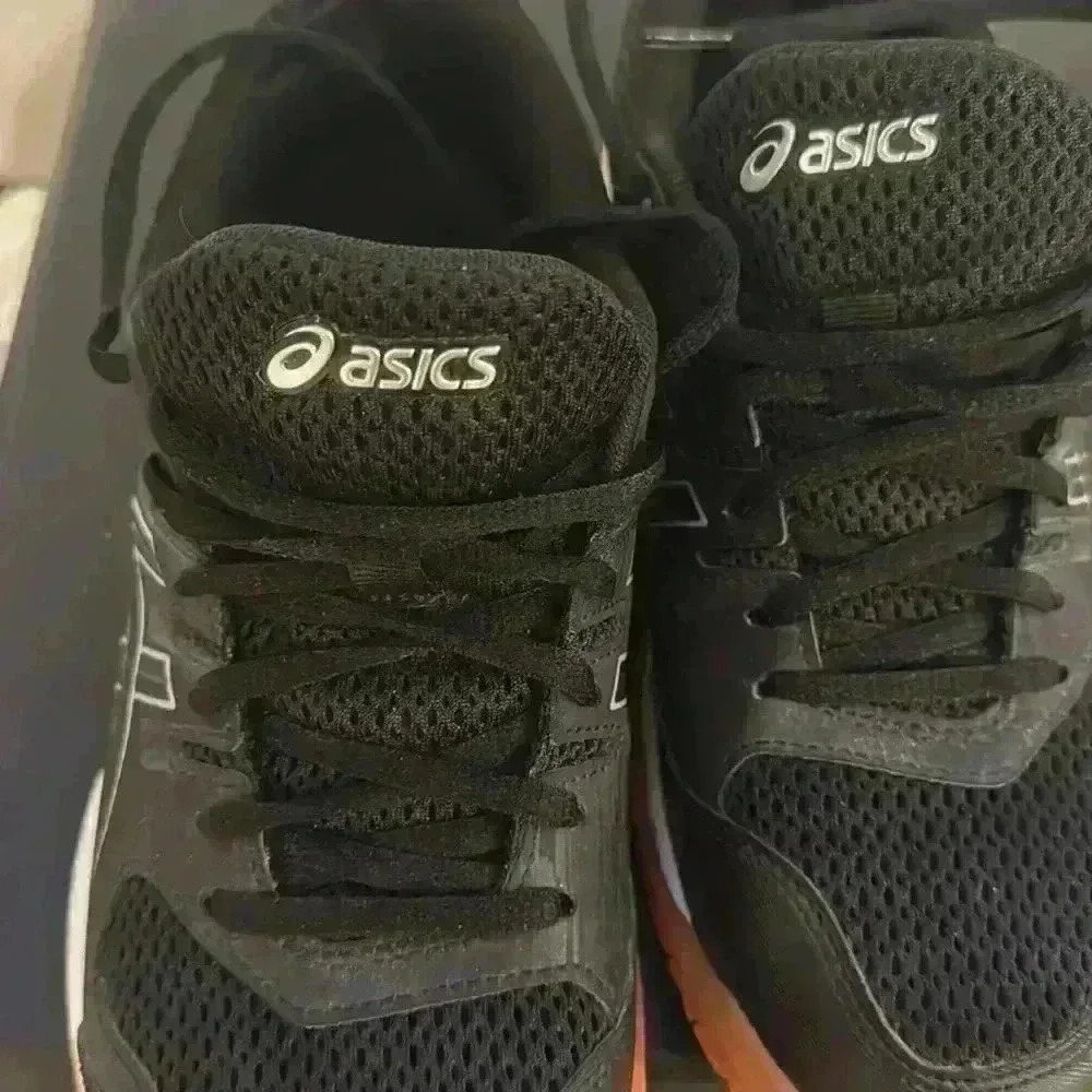 ASICS running shoes women’s size 9.5 - Picture 5 of 6